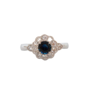 0.72ct Round Sapphire & Round Brilliant Cut Diamond Cluster ring