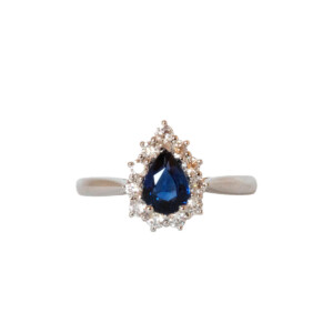 0.77ct Pear Cut Sapphire & Round Brillianr Cut Diamond Cluster Ring