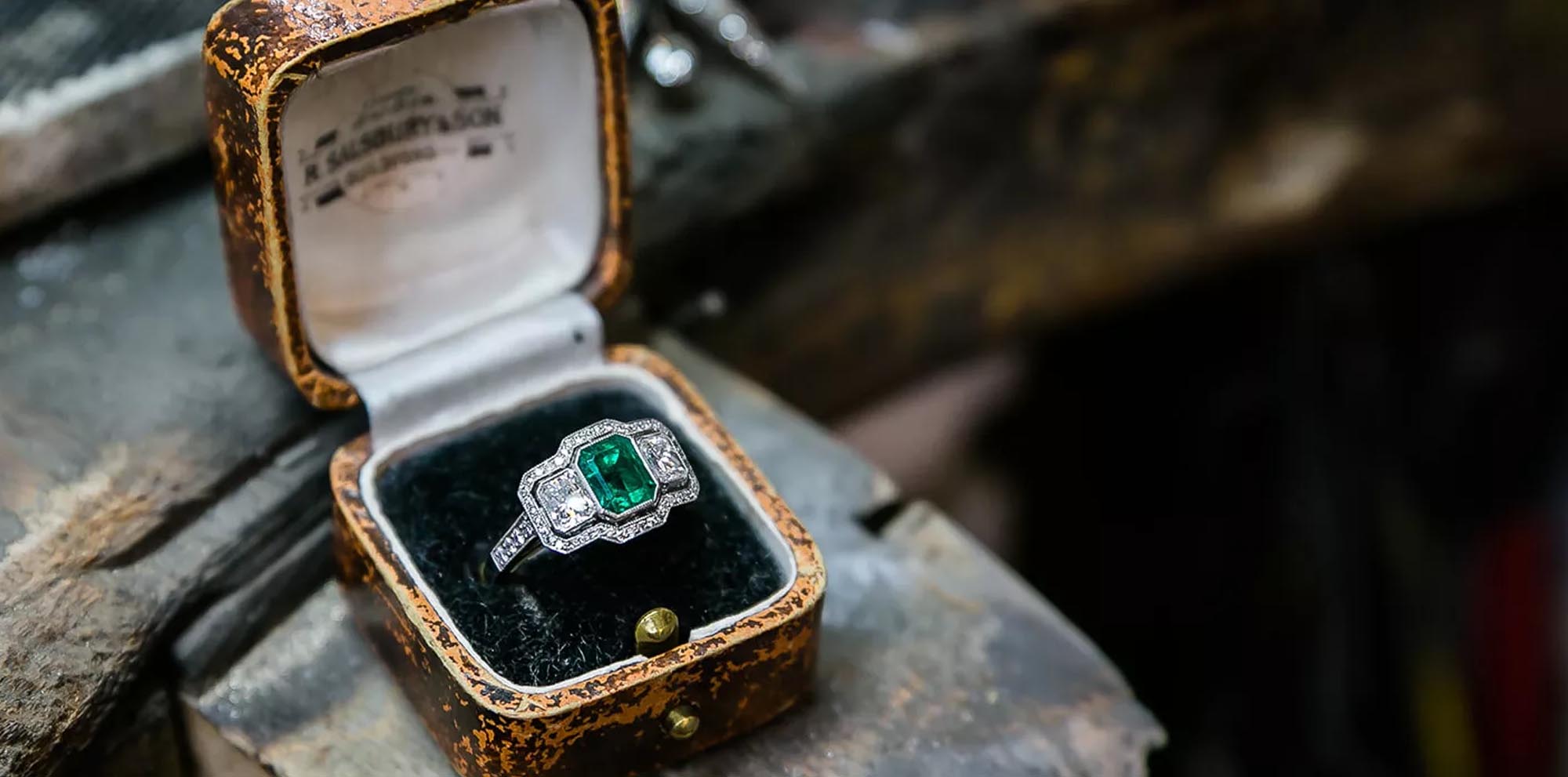Birthstone Emerald: Guide to emeralds