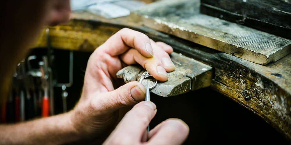 Repairing a diamond ring