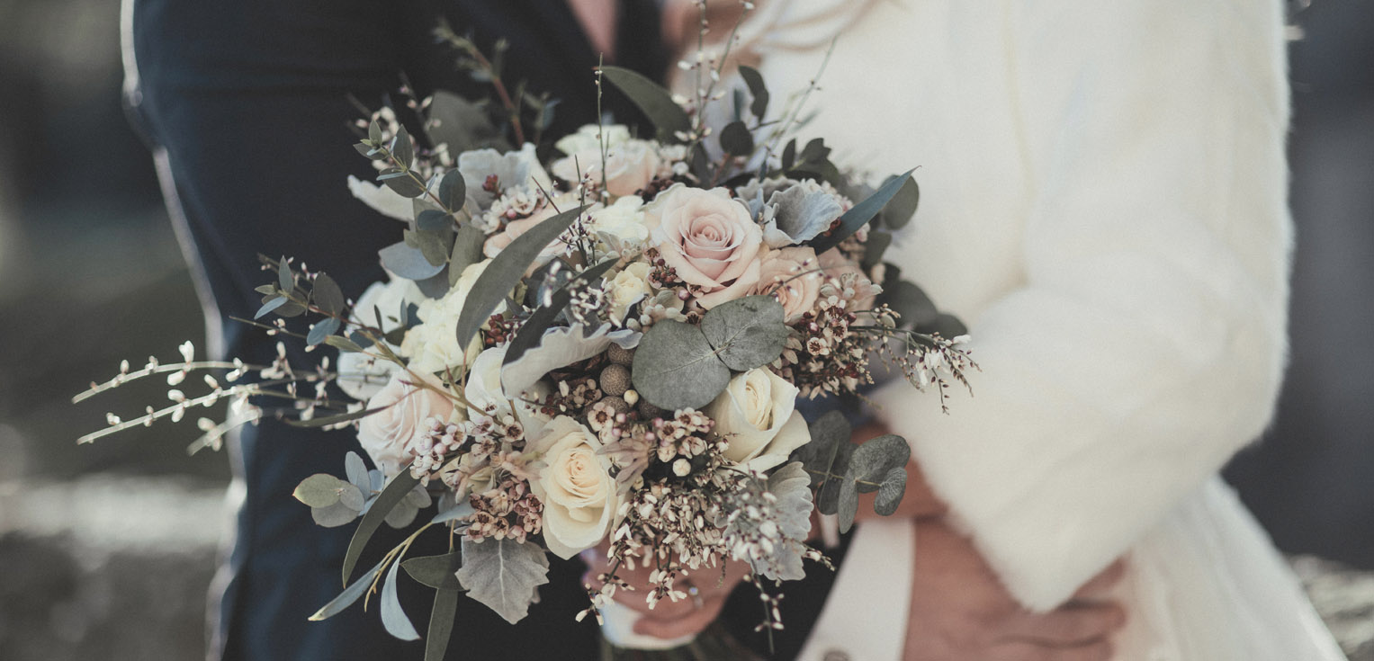 Winter Wedding Accessories & Ideas